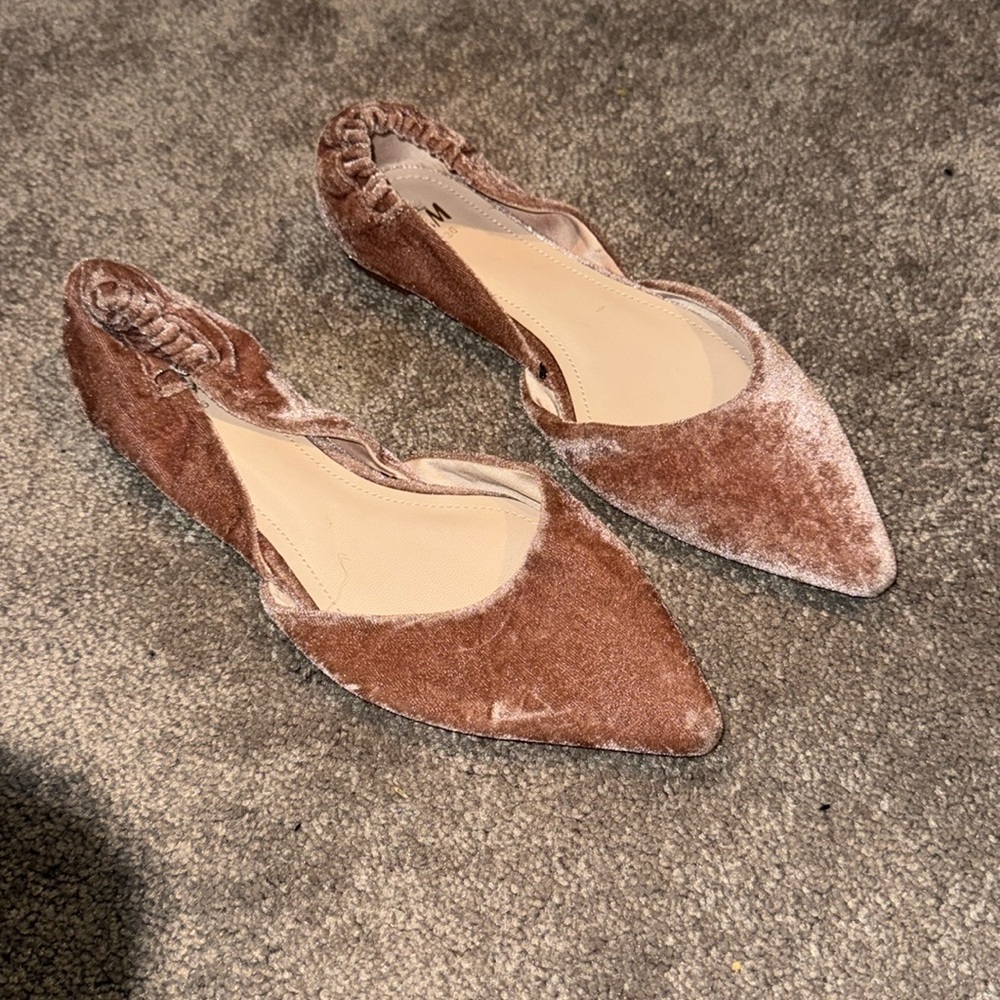H&M Pink Velour Pointed Toe Ballet Flats Women’s SIZE 5.5